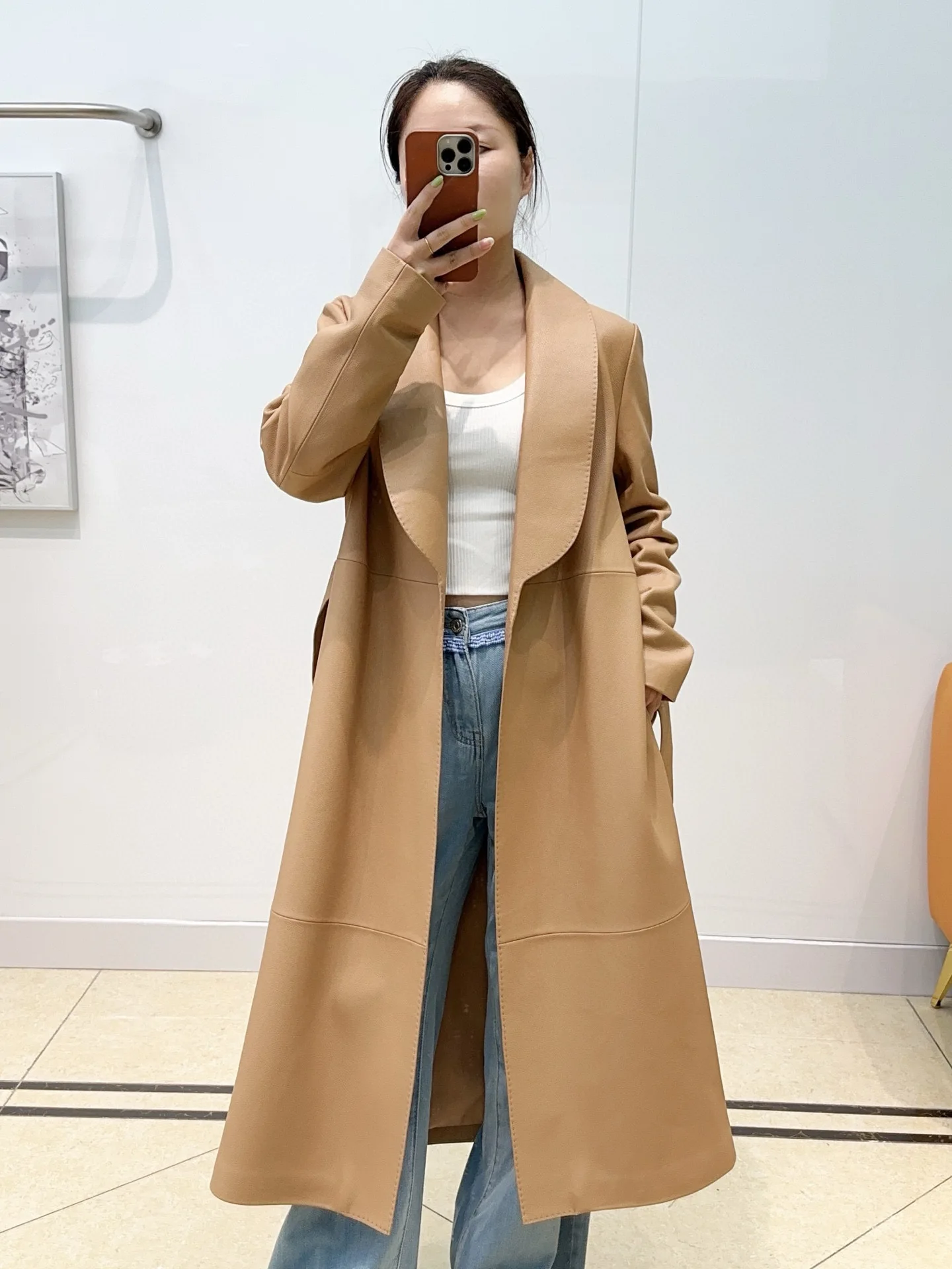 Eleganter Damenmantel aus echtem Leder für die Halbsaison