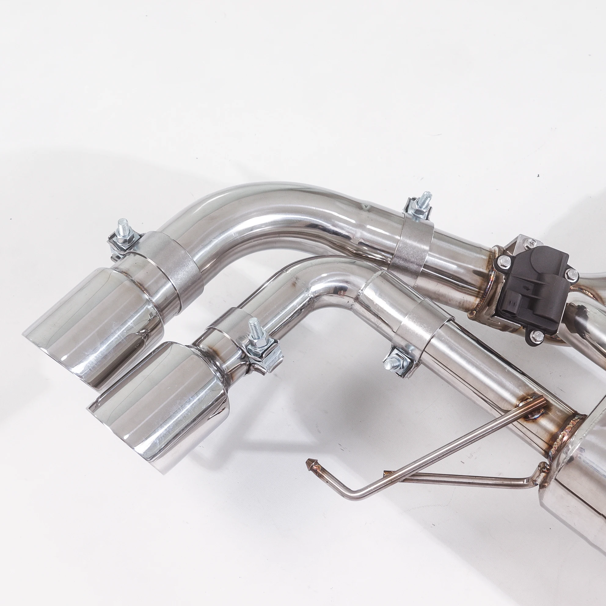 

Dual Valve Exhaust Mid-tailpipe GFC for BMW M550 G30 4.4T Single Muffler Outlet OEM Connection