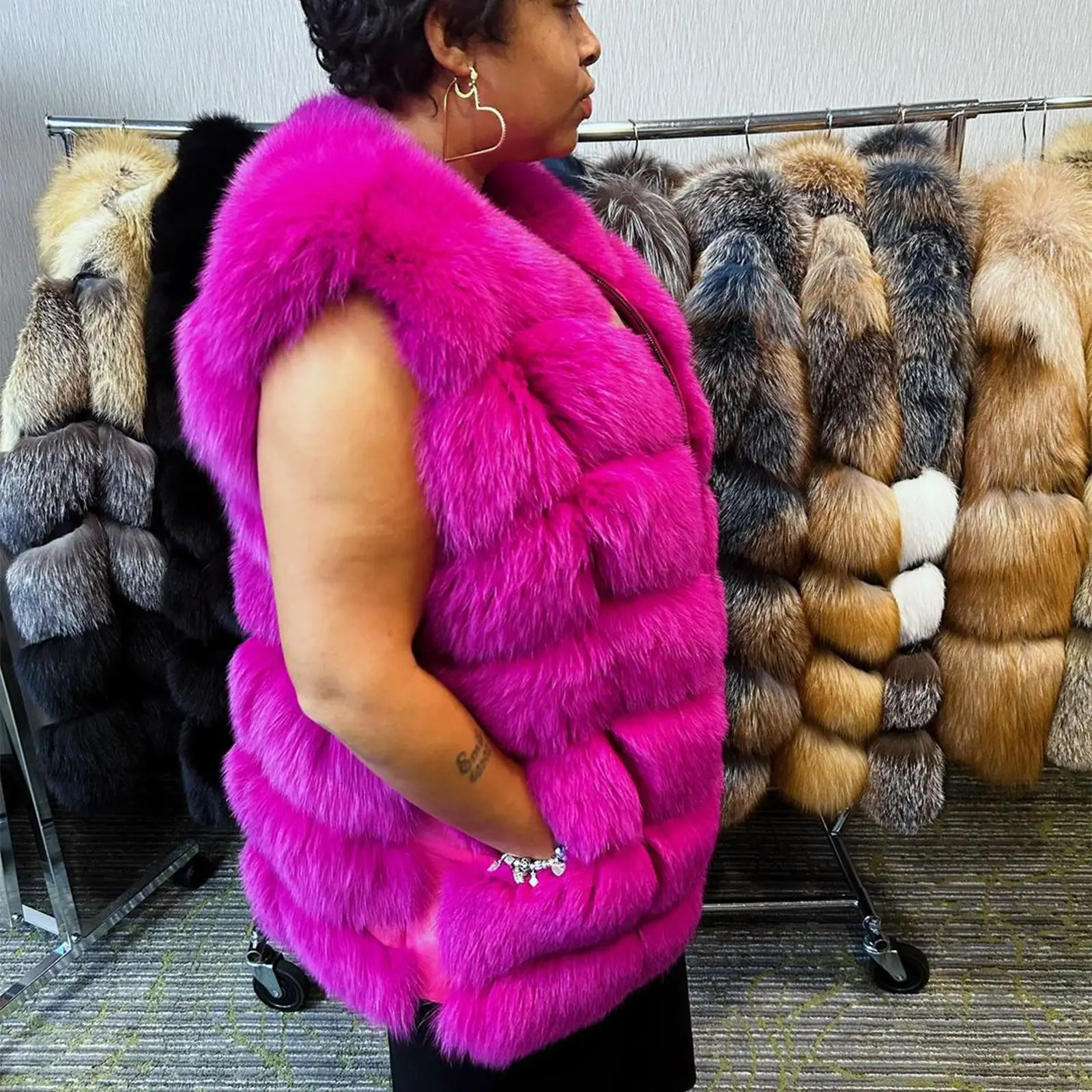 Rose Red Natural Fox Fur Coat Sleeveless Round Collar Winter Fashion Medium Length Genuine Leather Fox Fur Vest Outwear Woman