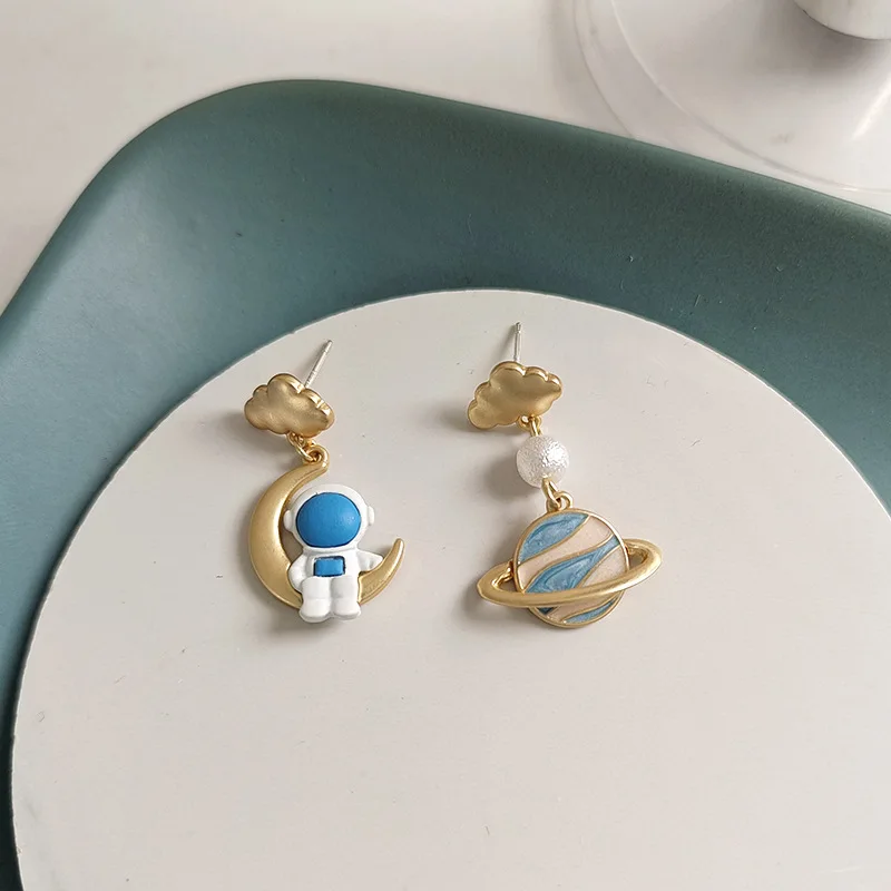 New Fashion Cute Planet Astronaut Stud Earrings For Women Cloud Moon Star Pearl Cartoon Asymmetrical Earring Girls Party Jewelry