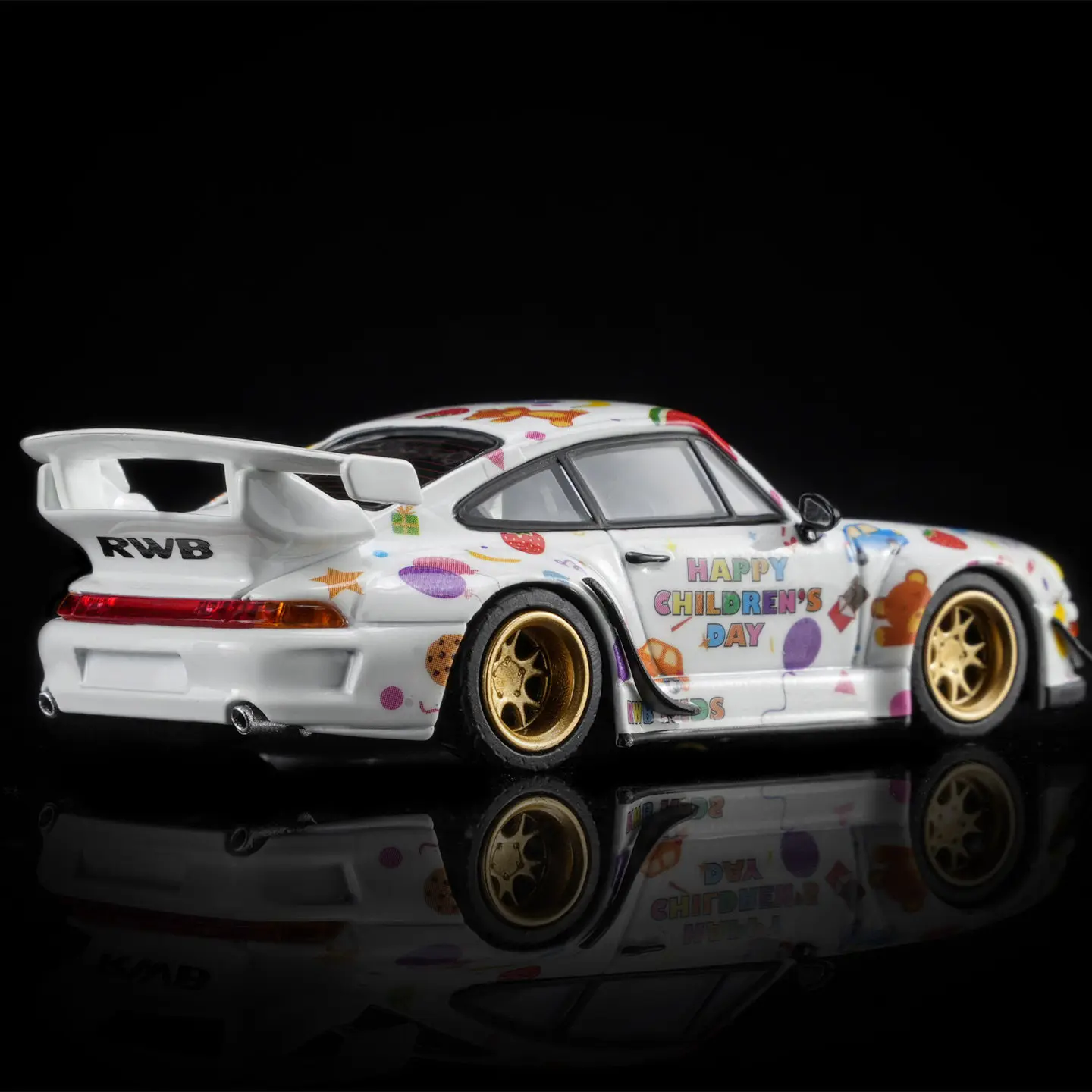 MH 1:64 Children's Day Limited Edition Porsche RWB 993