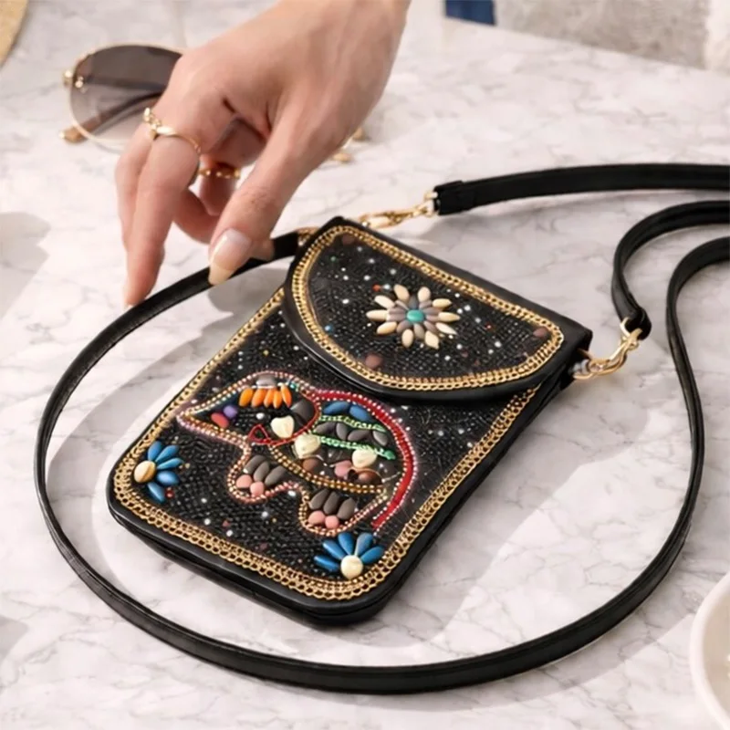 

Boho Beaded Phone Crossbody Bag Women Mini Shoulder Pouch Elephant Pattern Handmade Beads Small Messenger Bag with Detachable