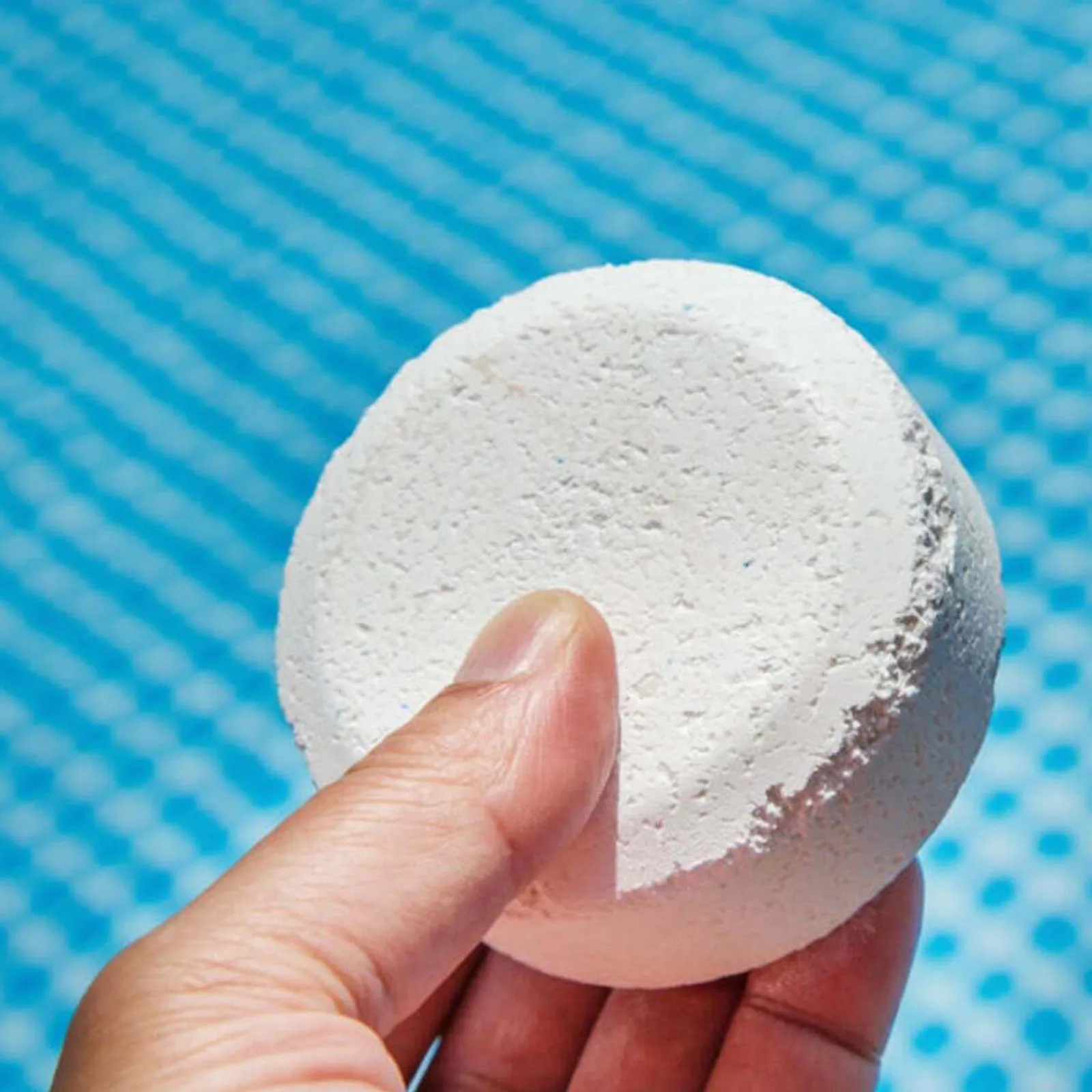3 Inch 50 lb Bucket Chlorine Tablets , Slow Dissolving Pool Chlorinating Tabs for Swimming Pools