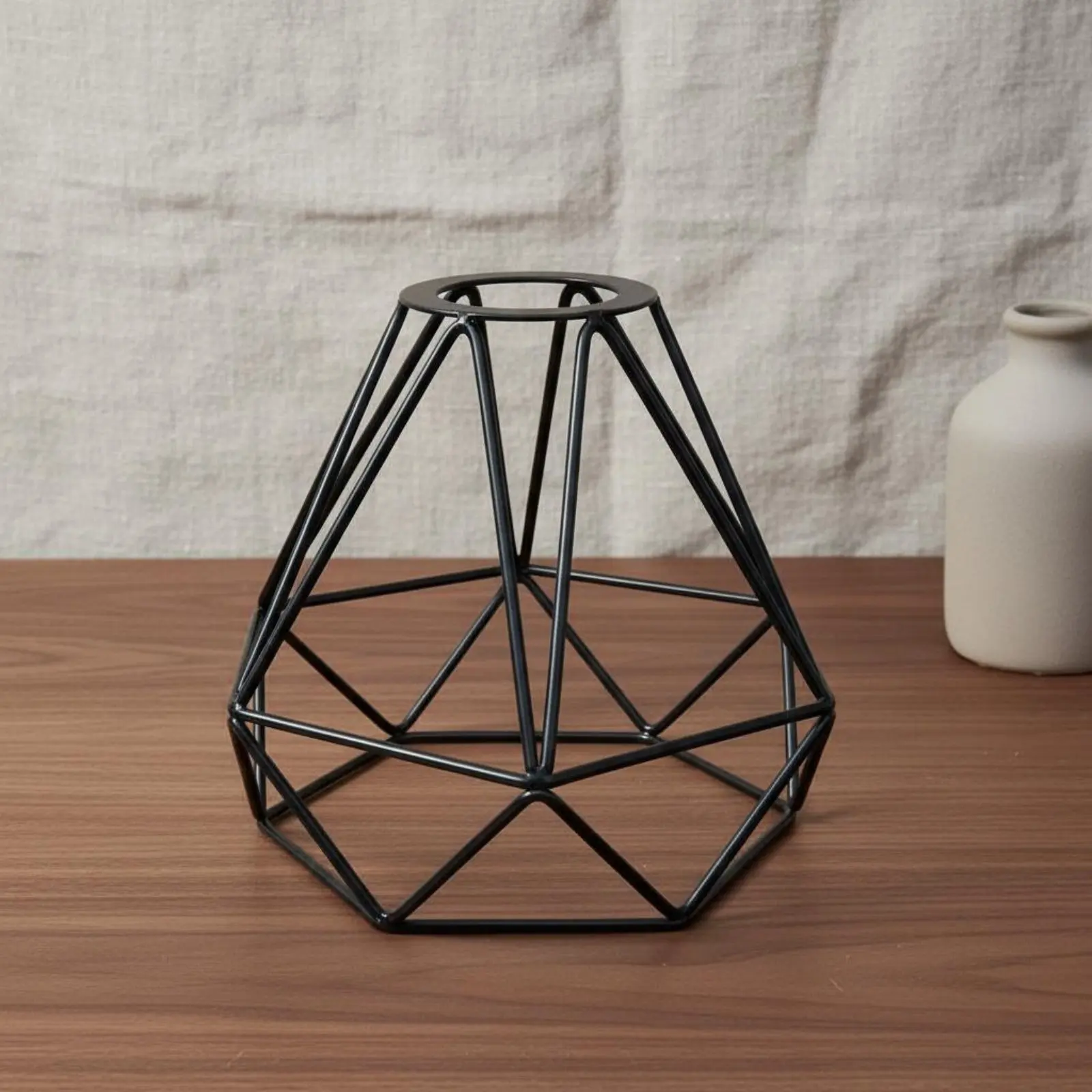 Diamond Shape Light Shade Minimalist Metal Wire Lampshade Hollow Design Geometric Lamp Cage for DIY Enthusiasts Cafe Kitchen
