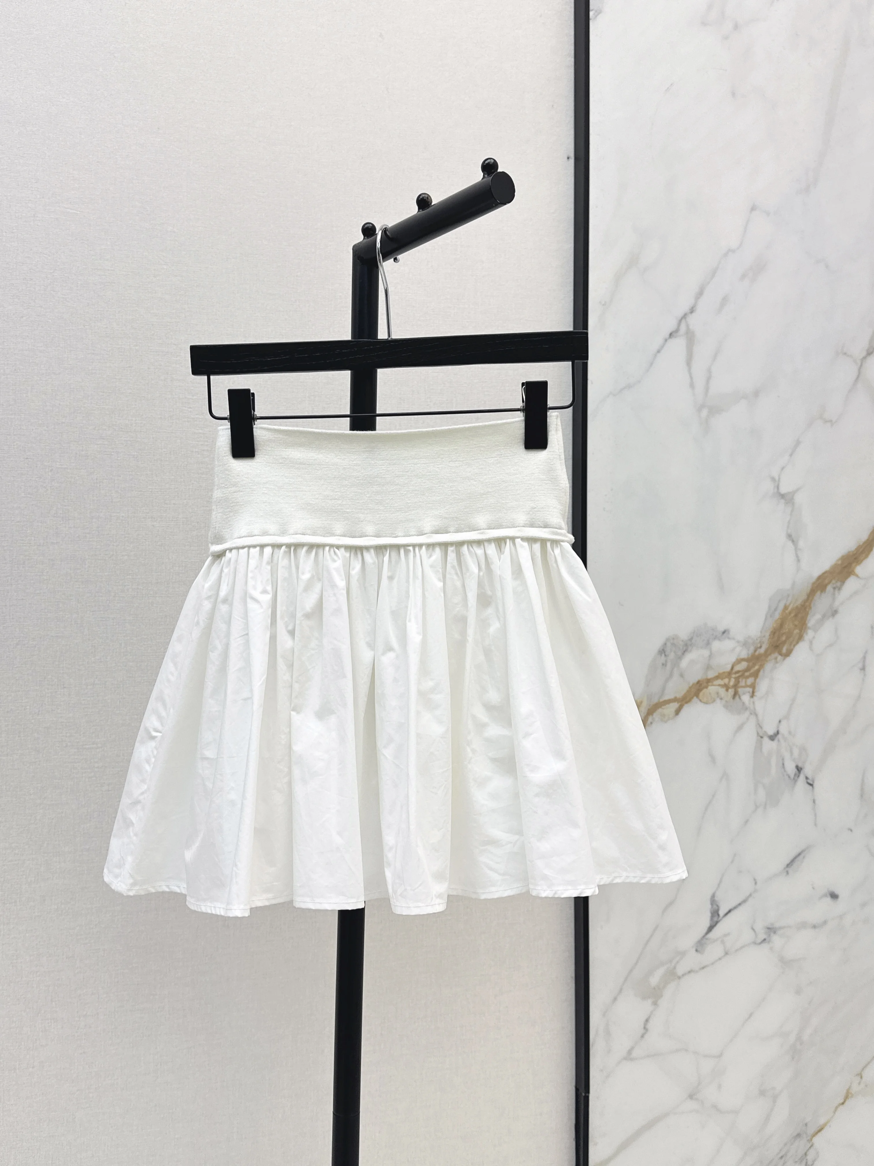 

2026 New High-Waisted Pleated Skirt Women's Versatile Slim Age-Reducing Short Half Skirt Sporty Style