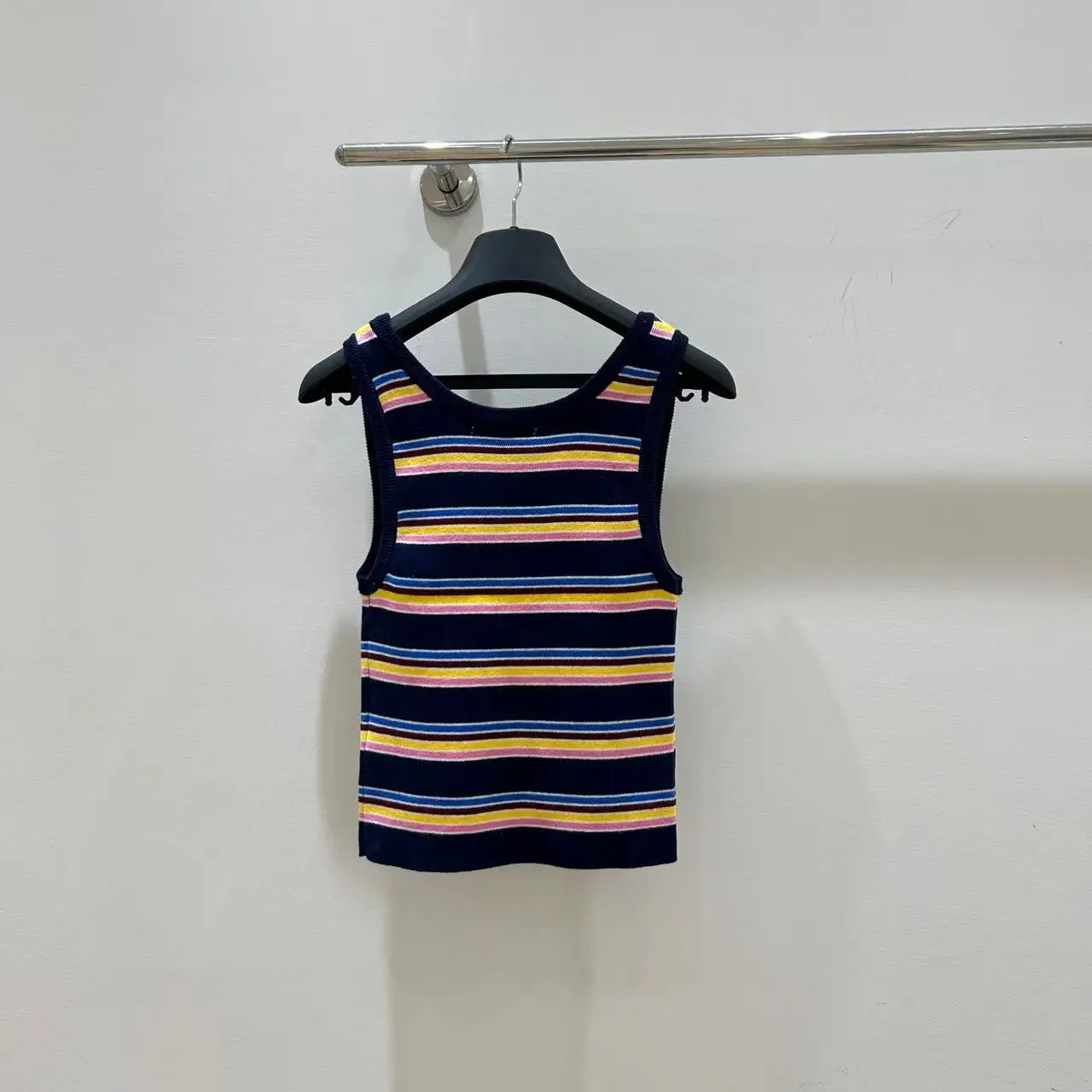 

2025 New Fashion Lady Color Block Striped Embroidered Knit Vest Top