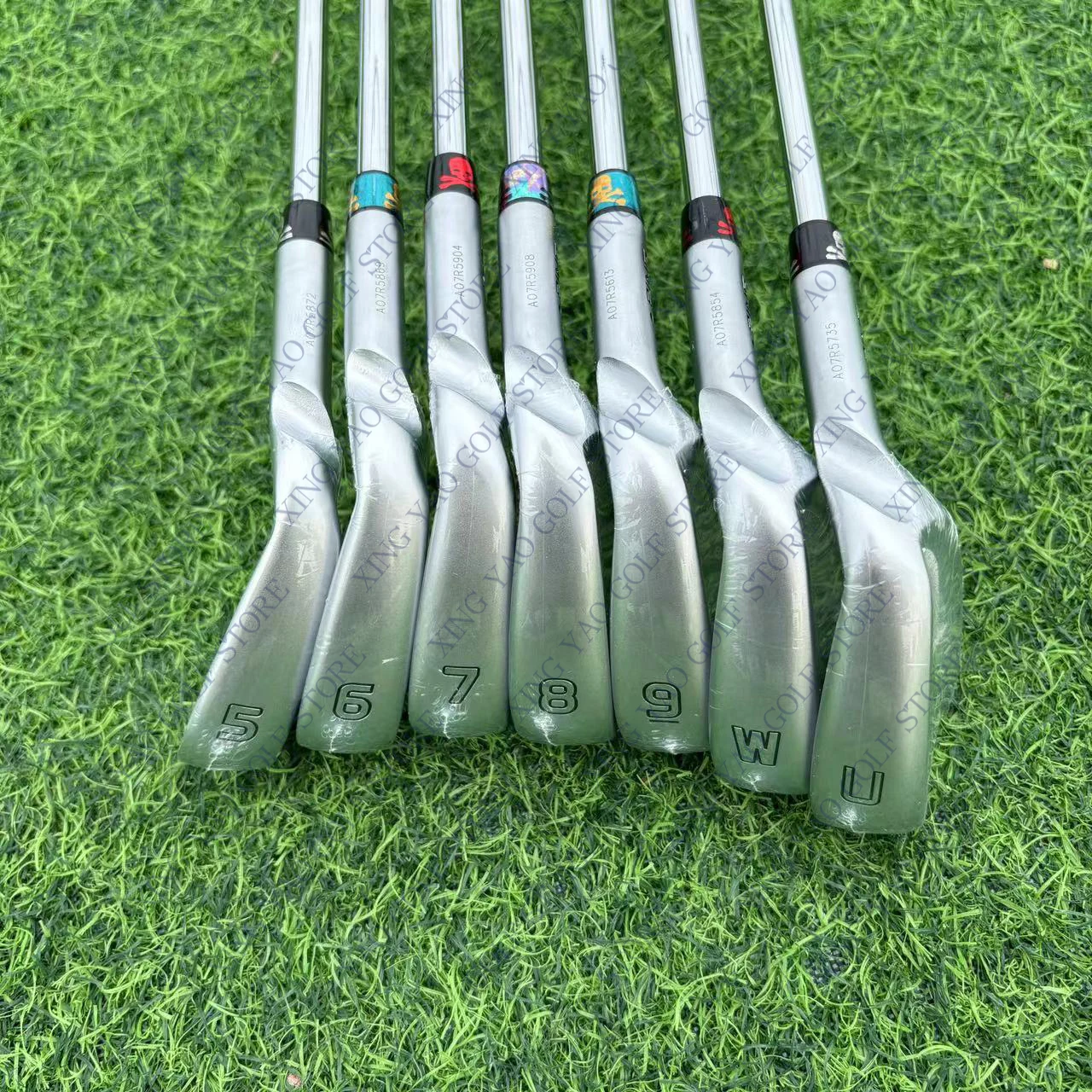 LISM Brand New I525 Golf Clubs P525 Sliver 525 5,6,7,8,9,W,U 7Pcs with S/R Steel/Graphite Shaft with Headcovers