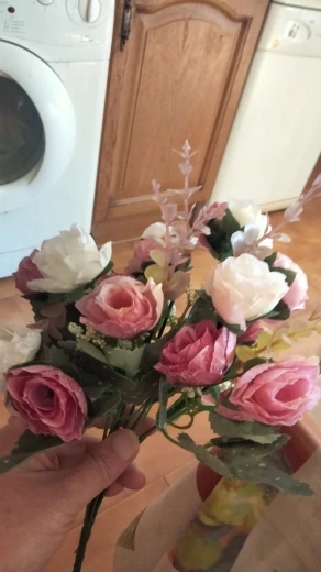 7 Forks 21 Heads Artificial Flower Silk Rose High Quality Christmas Wreath Wedding Bouquet Home Arrangement Vase Bridal Bouquets photo review