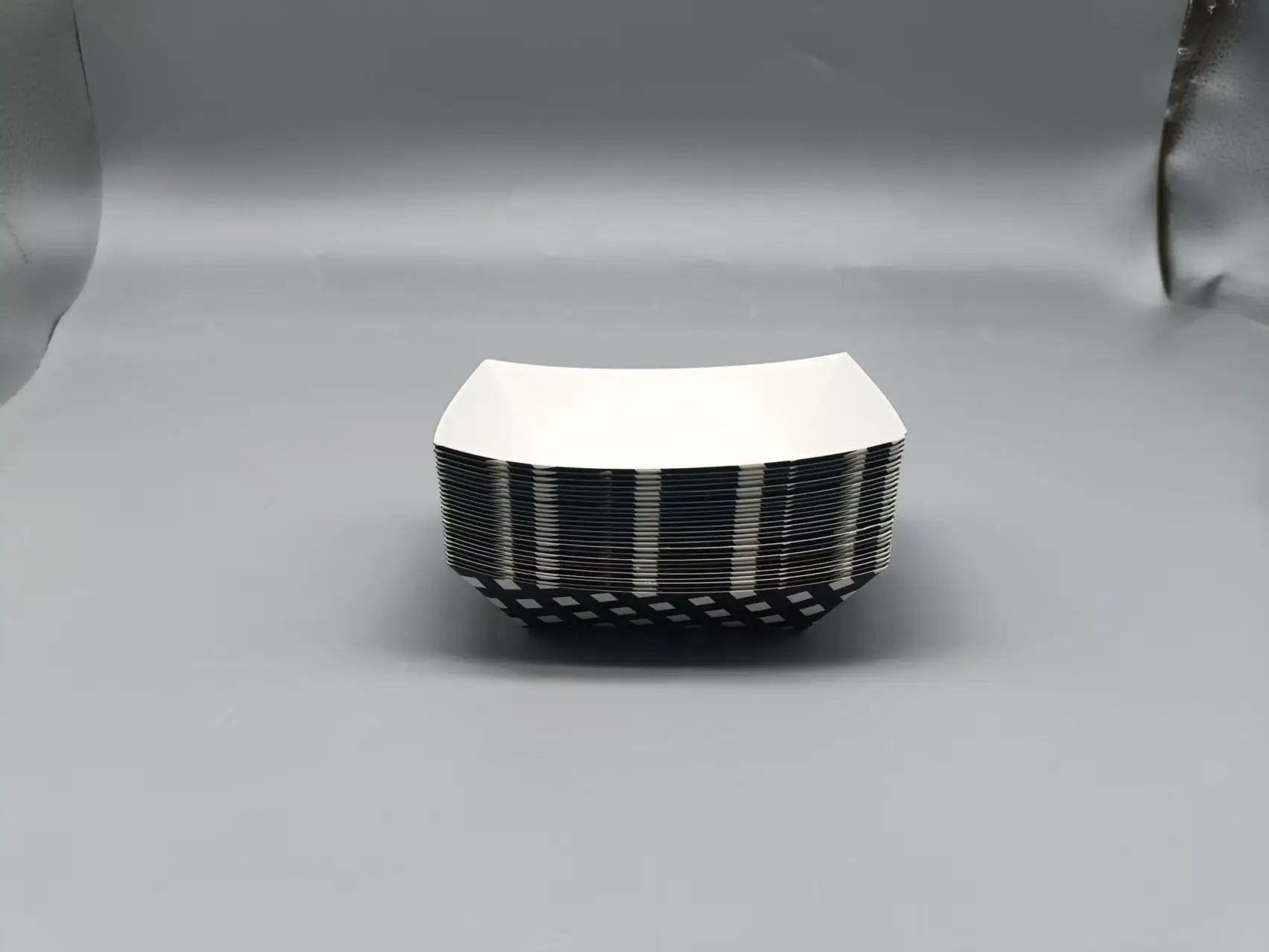 YunHePKG 6oz/177ml Black and White Checkered Food Safe Paper Food Boats, 5.2