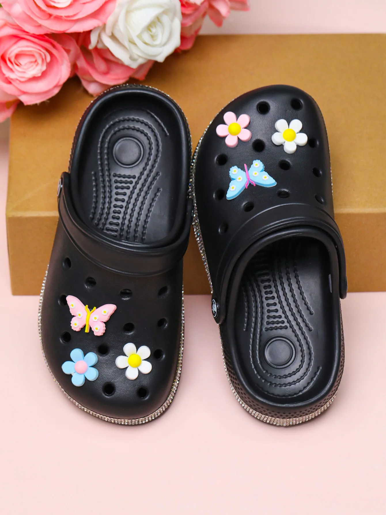 Kinderschuhe für den Garten, leichte EVA-Kinderschuhe und -Pantoffeln, rutschfeste Sandalen, atmungsaktive Slipper für drinnen und draußen K55 – Detail 19
