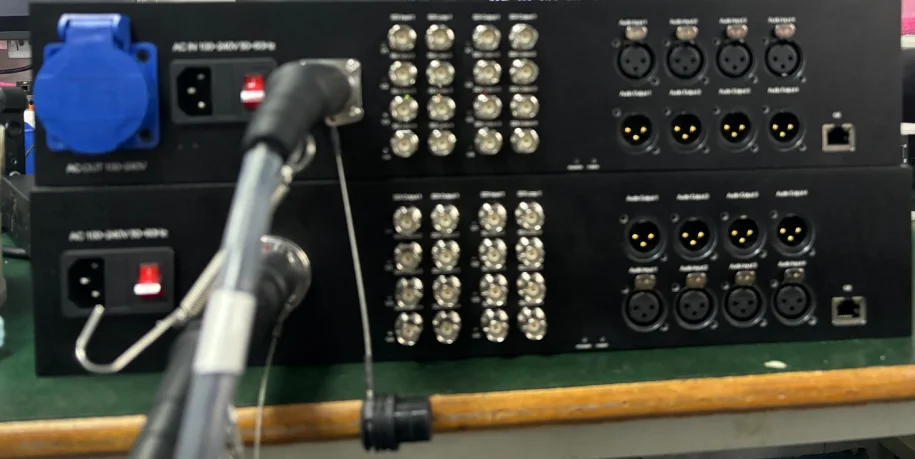 

4 channels 12G SDI video with loopout Converter with XLR Audio ethernet 3K93C Lemo Connector fiber optic Transmitter Receiver