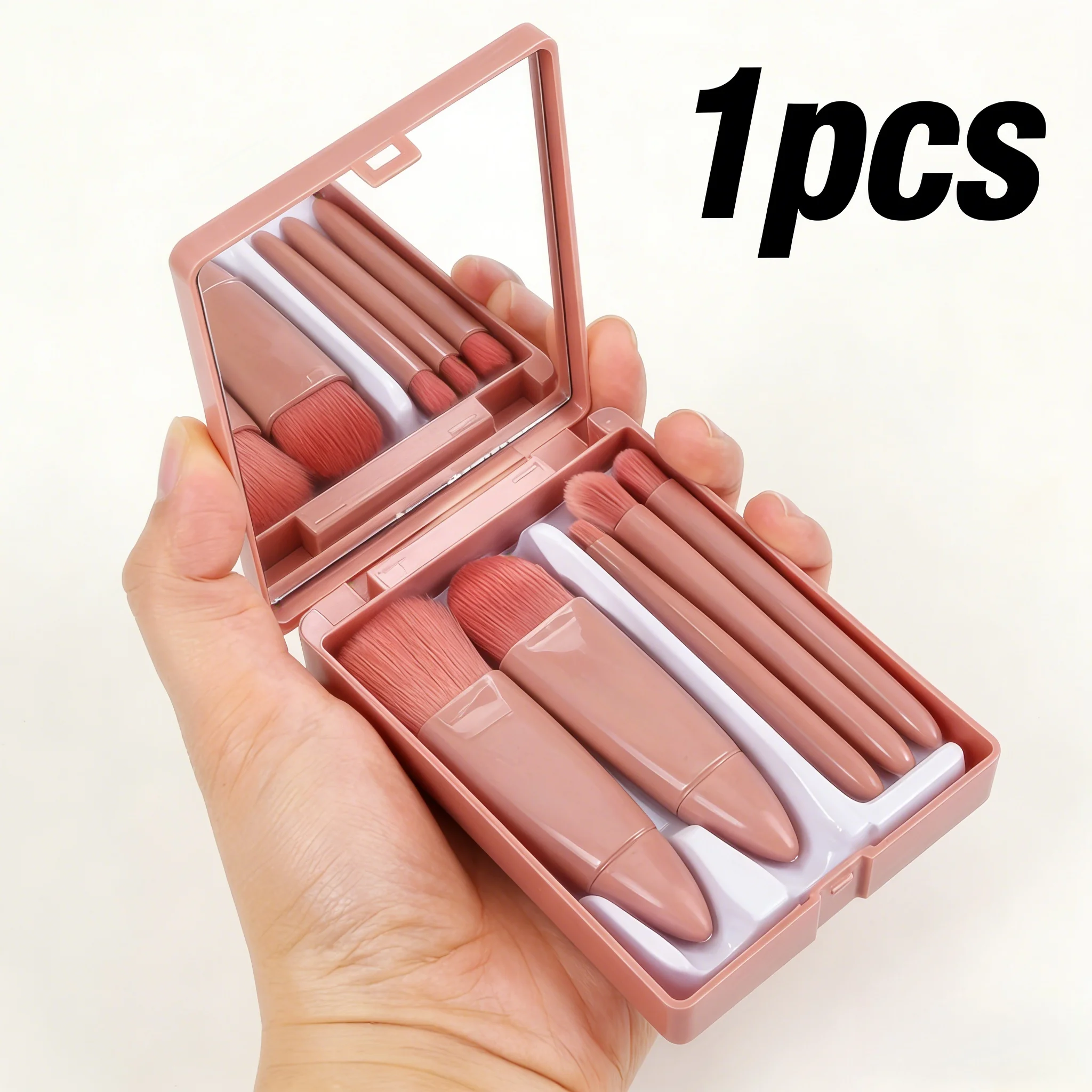 Juego de pinceles rosa sin crueldad para rostro y ojos. Una colección completa y suave que viene con su propia bolsa.