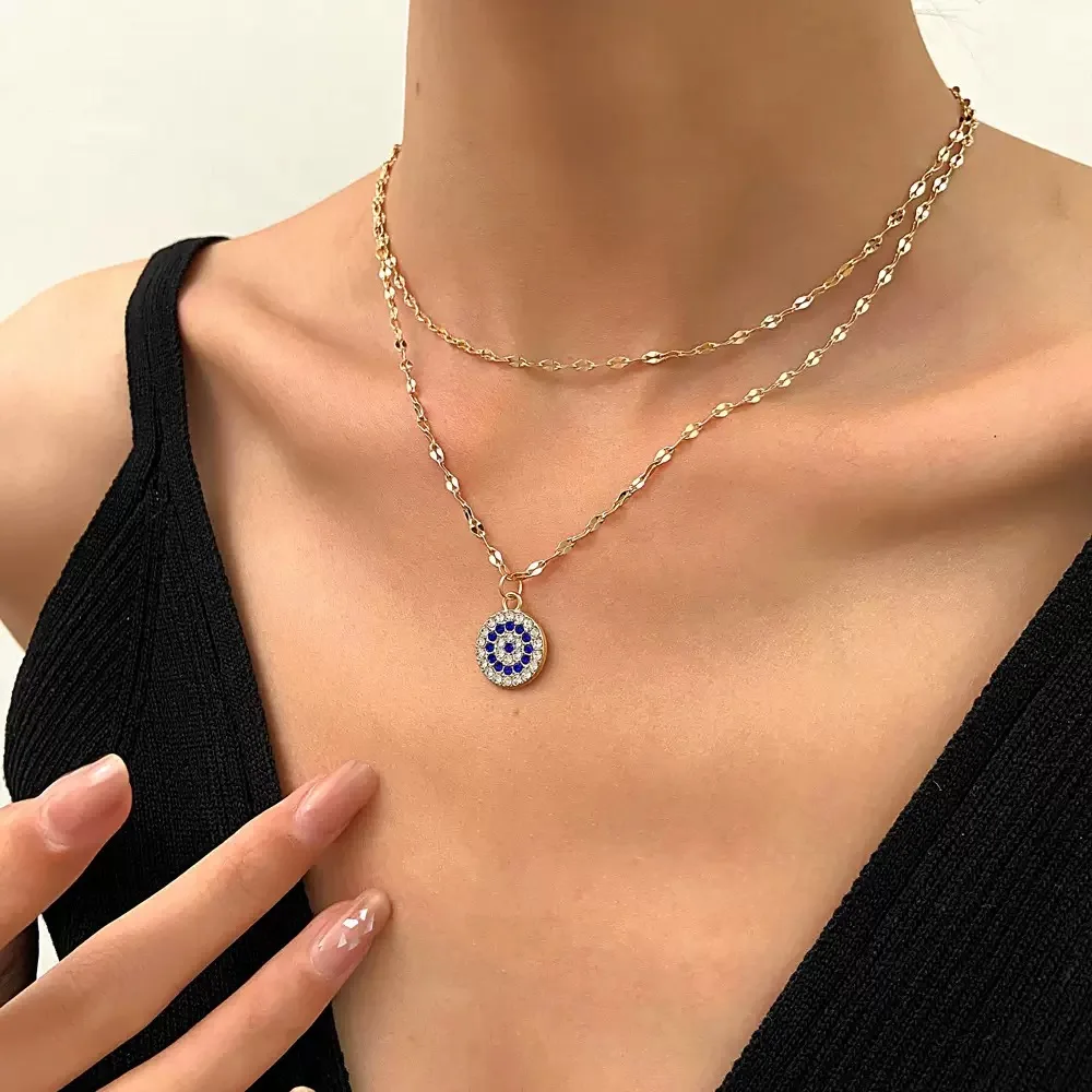 قلادة متعددة الطبقات - سلسلة ذات طبقات باللون الأزرق، مجوهرات على الطراز الأوروبي للنساء لارتدائها مع تي شيرت
