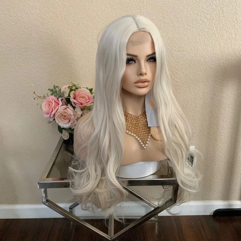 Peluca de cabello humano mezclado para Cosplay, cabellera sintética con malla frontal de 26 pulgadas, color rubio platino y blanco, onda suelta, fibra resistente al calor