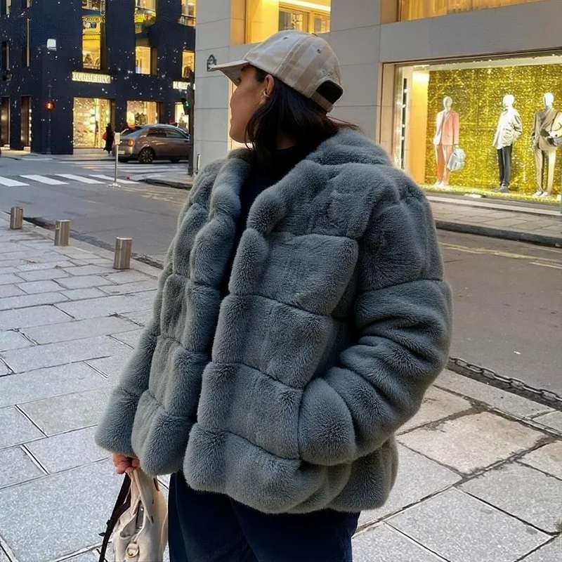 

Women's Gray Faux Fur Jacket: Quilted Textured Short Coat –Winter Casual Outfit, Collar Slim Fit Elegant High Street Outerwear