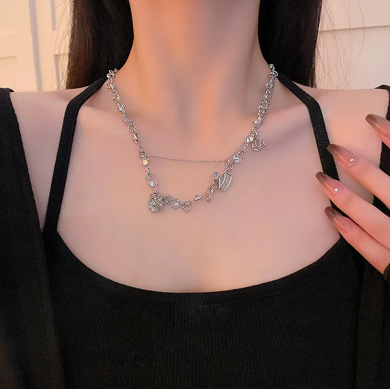 Versatile stacked love necklace, female high-level design sense, small crowd, cool and romantic, Su zircon collarbone chain