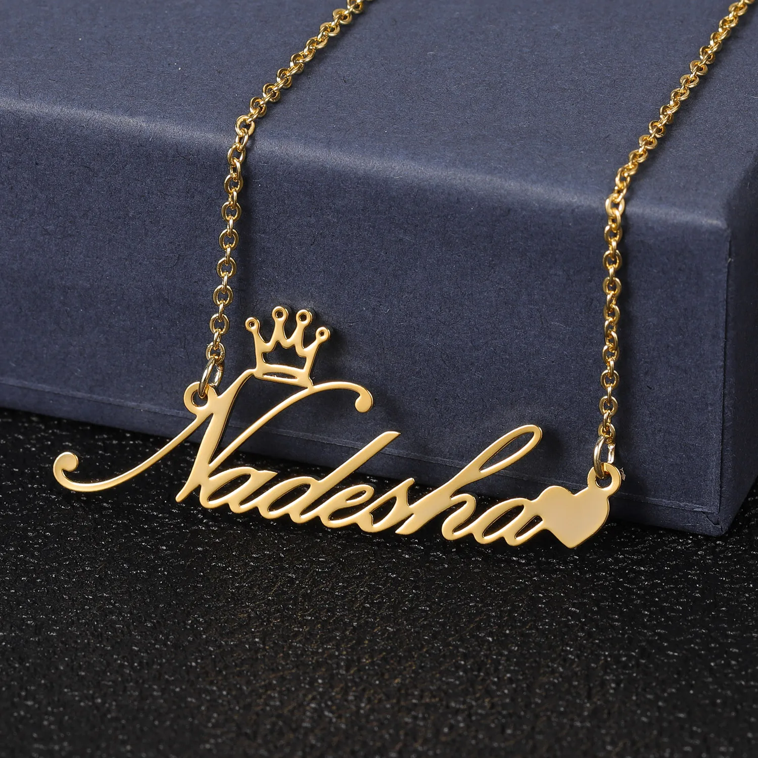 

Customized Name Necklace Personality Letter 14K Gilded Stainless Steel Crown Heart Nameplate Pendant Fashion Jewelry For Womens