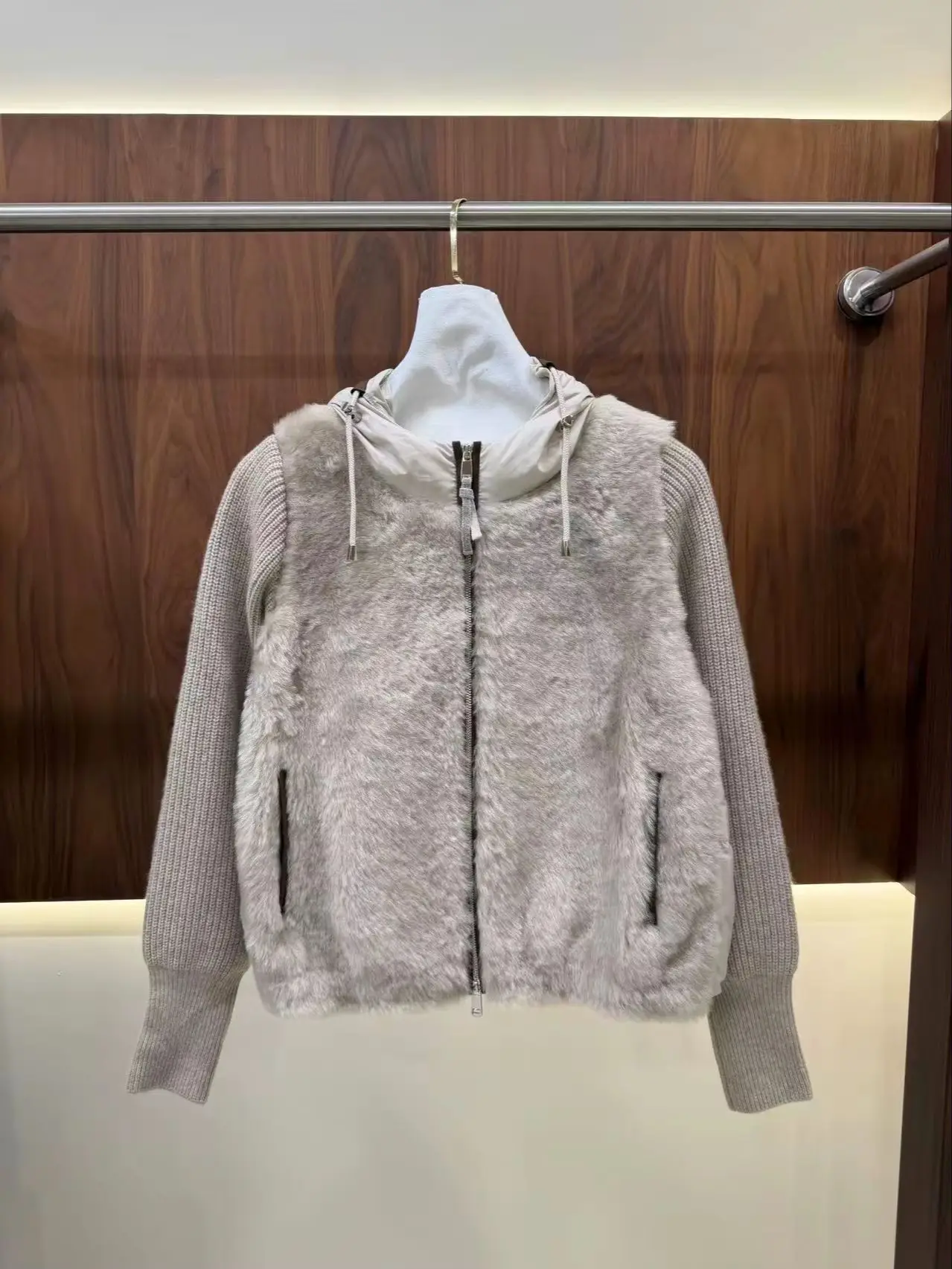 Knitted Sleeve Patchwork Fur Hooded Goose Down Jacket