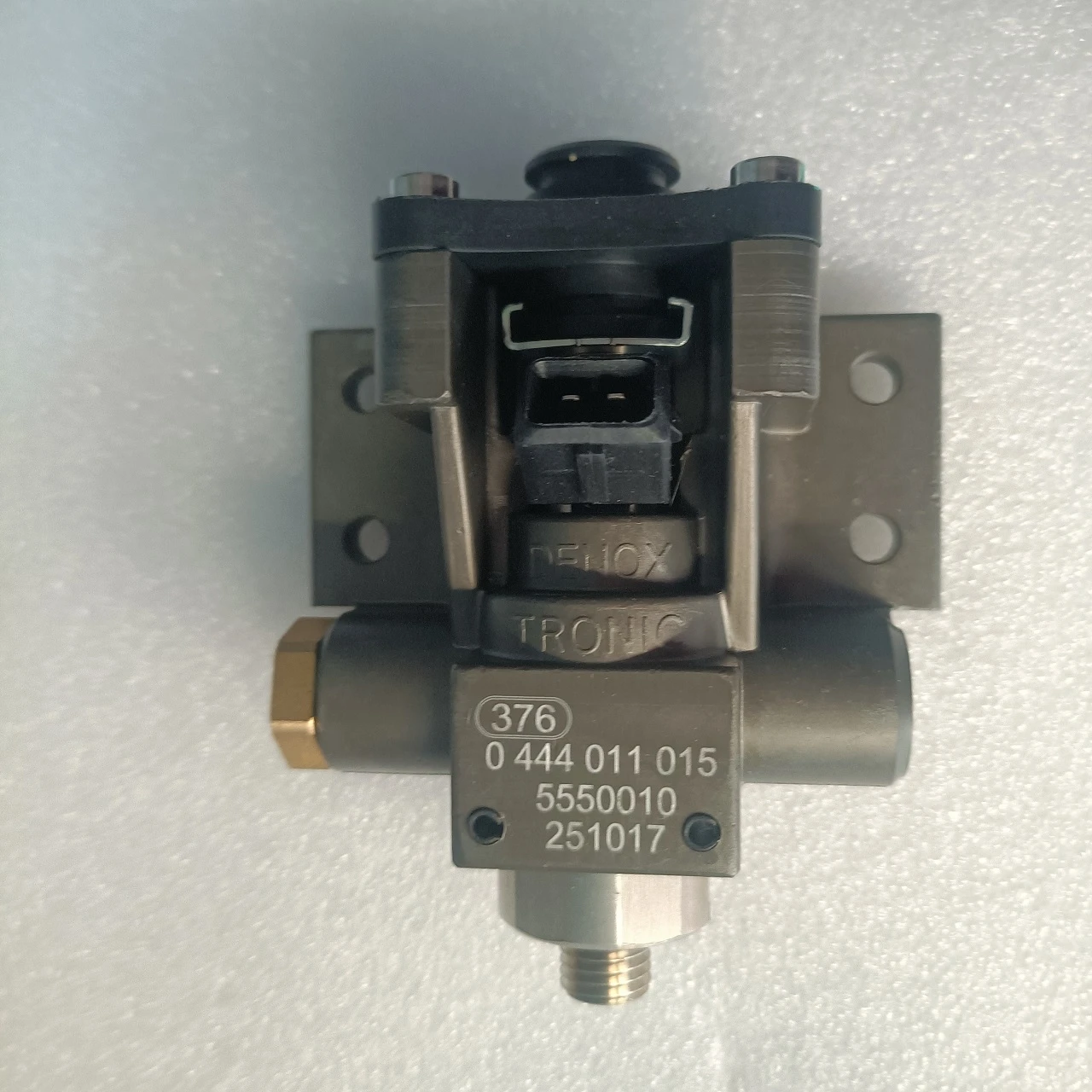 DOSING UNIT For 2001791 5550010 0444011015 Truck Urea Metering Module Urea Metering Valve
