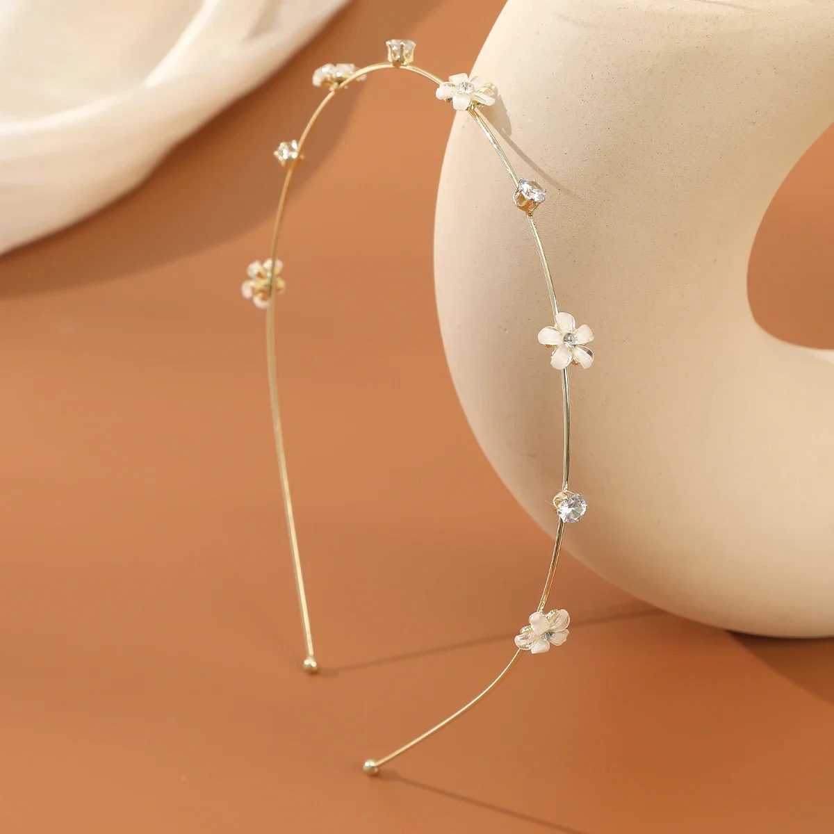 Metalowa złota opaska na głowę błyszcząca Rhinestone kwiatowa opaska do włosów obręcz do włosów Bezel damskie eleganckie opaski do włosów akcesoria do włosów — zdjęcie 2