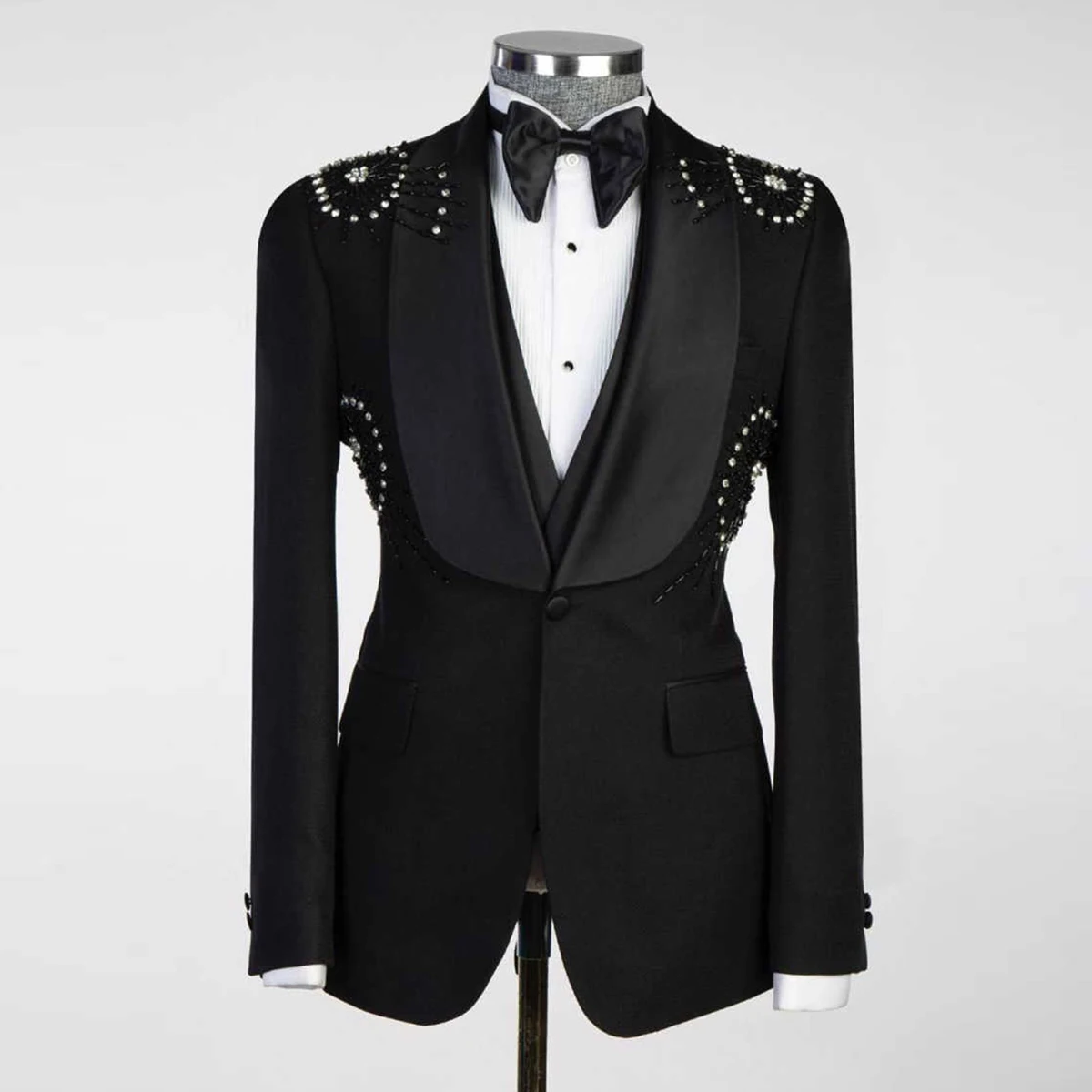 

High Quality Diamond Ornament Tuxedos Velvet Men Suits 3 Pieces Groom Male Prom Blazers Wedding trajes para hombre Customized