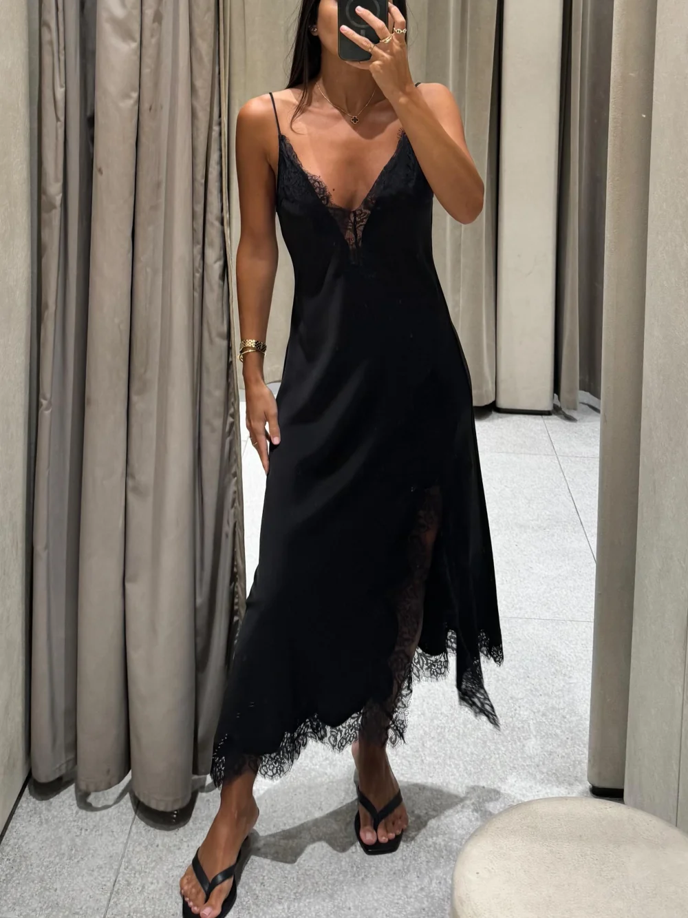 Abito sottoveste da donna sexy e alla moda asimmetrico con scollo a V bordato in pizzo, abito midi senza maniche, senza schienale, in raso