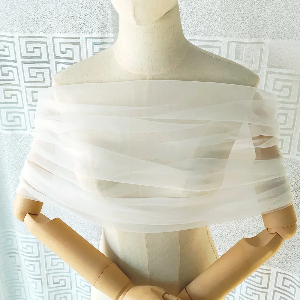 Damski plisowany tiulowy przezroczysty szal ślubny dla nowożeńców Off the Shoulder Stole elegancki formalny szal z guzikiem kość słoniowa Customizabl — zdjęcie 2