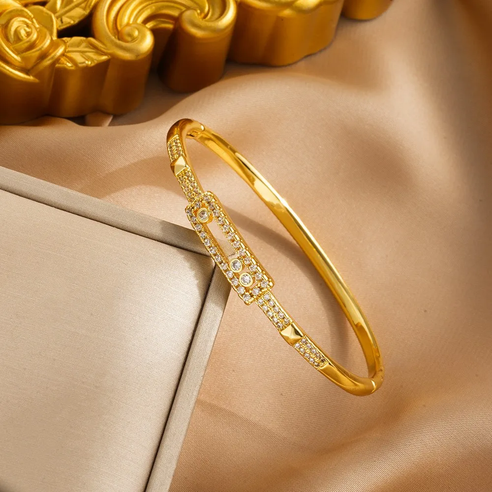 

Luxury Gold Plated Bangle Bracelet for Women – Sleek Minimalist Design with Sparkling Crystal Accent Charm