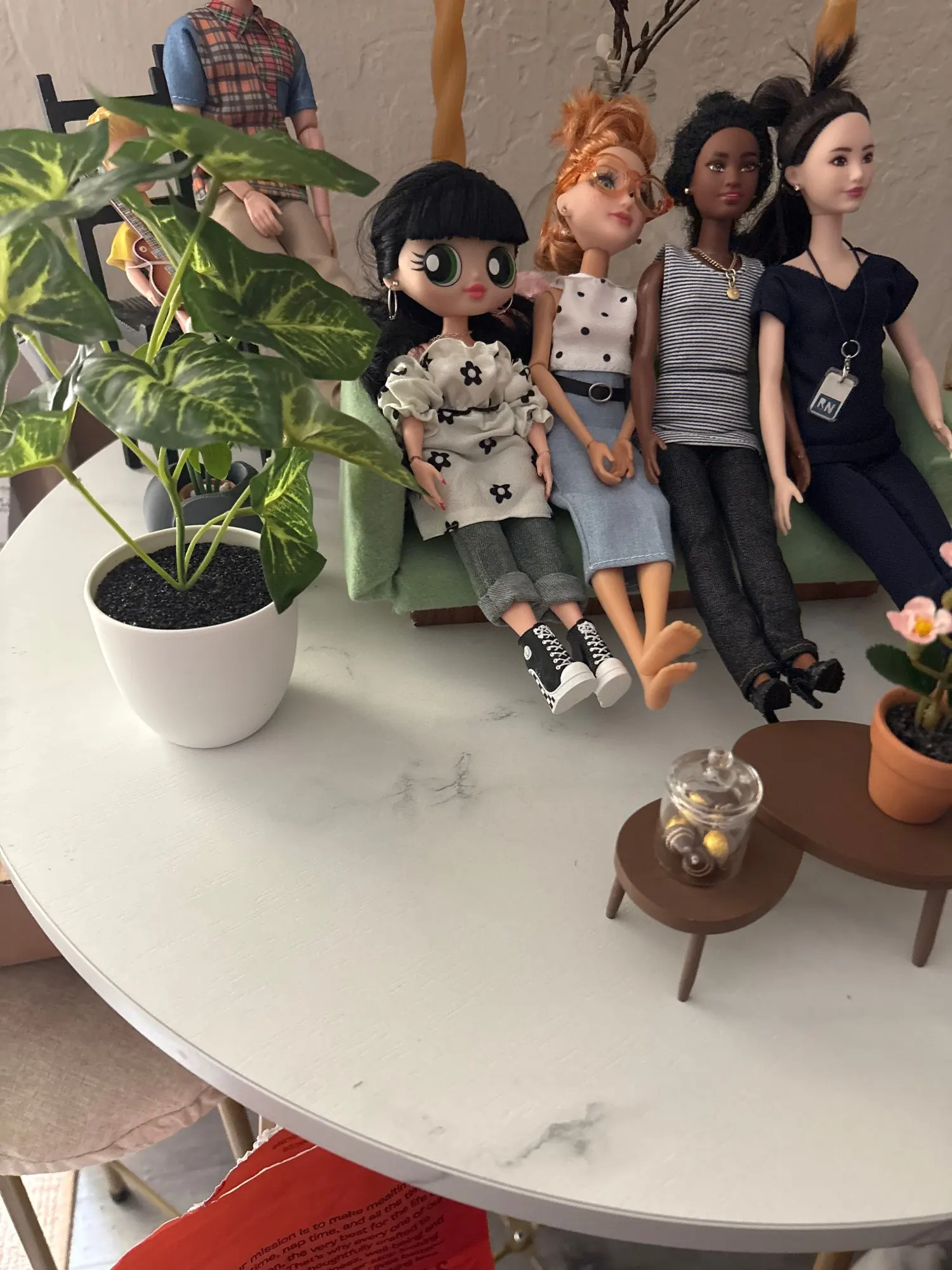 20cm/7.87inch Small Artificial Potted Plant, 1Pc Fake Desktop Plants, Leaf Plants, No Watering, For Home, Office Table Decor photo review