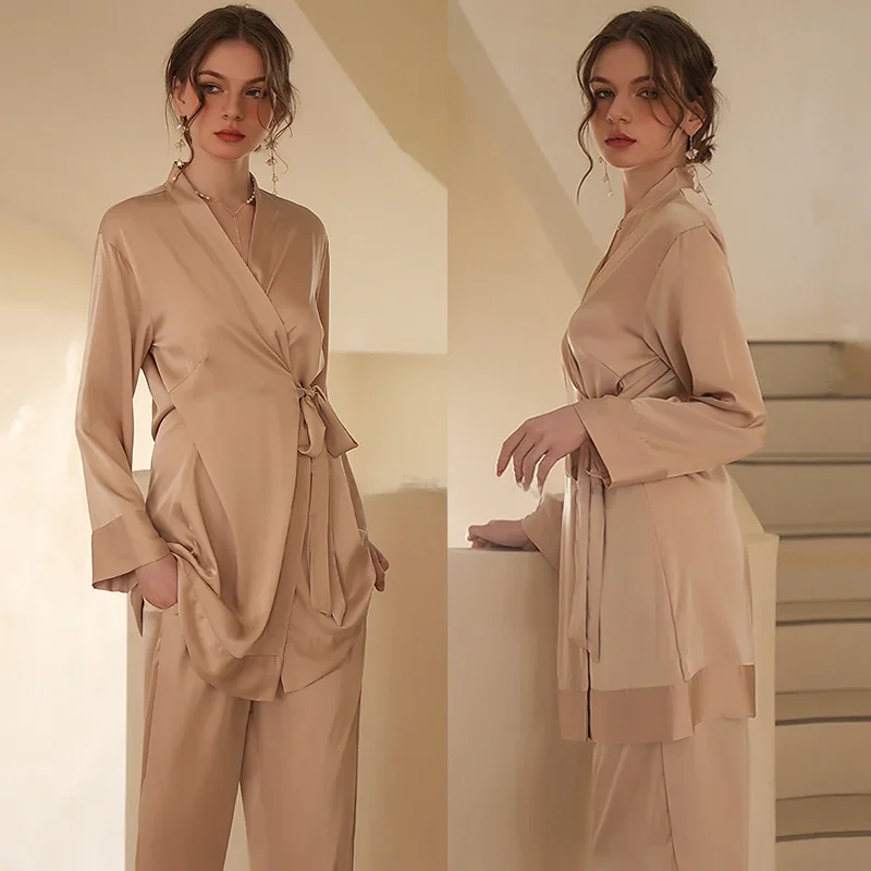 2023 Nowa piżama ślubna Garnitur Kimono i spodnie 2 części Strój Seksowny dekolt w szpic Odzież domowa Kobiety Jedwabna satyna Bielizna nocna Długa piżama Pour Femme — zdjęcie 2
