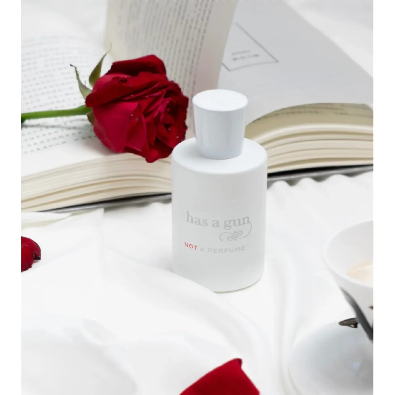 ハス・ア・ガン・ノット・ア・パフューム ユニセックス香水 1 - Perfume Fragrance Base のレビューと価格