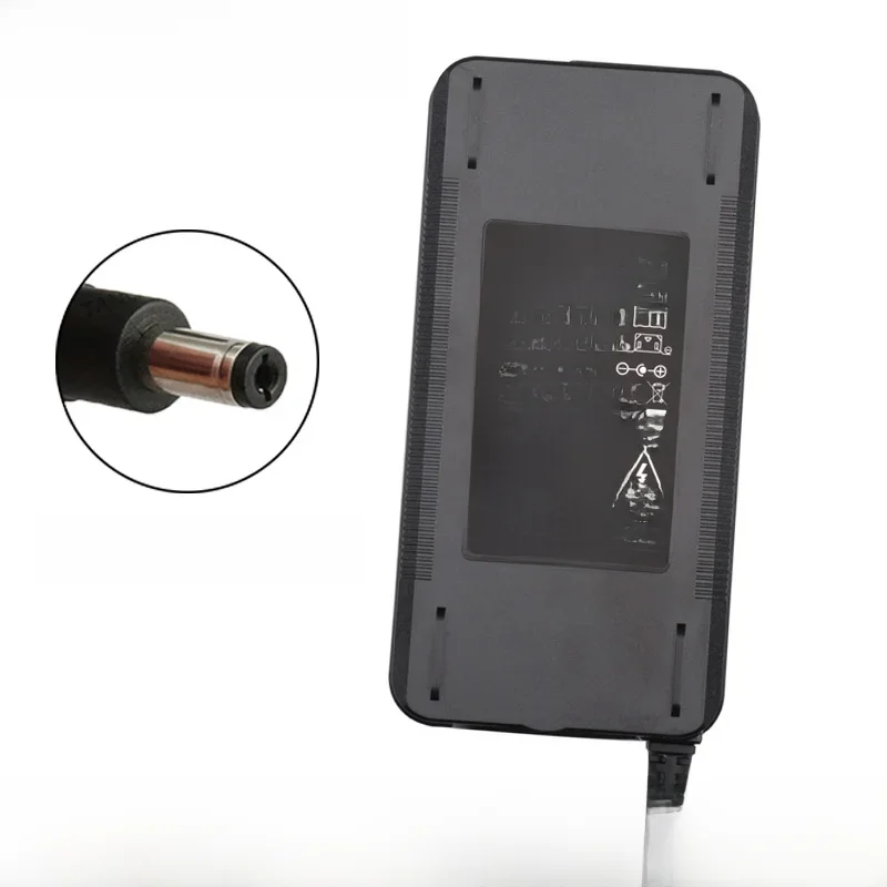 Inteligentna ładowarka akumulatorów litowych 54.6V 4A do 13 serii 48V Ładowarka do szybkiego ładowania akumulatorów litowo-jonowych ze złączem 5.5x2.1 DC z wentylatorem — zdjęcie produktu 7