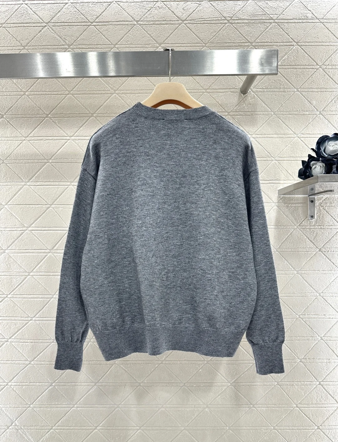 

Autumn and Winter New Round Neck Soft Comfortable Loose Cartoon Exquisite Knitwear