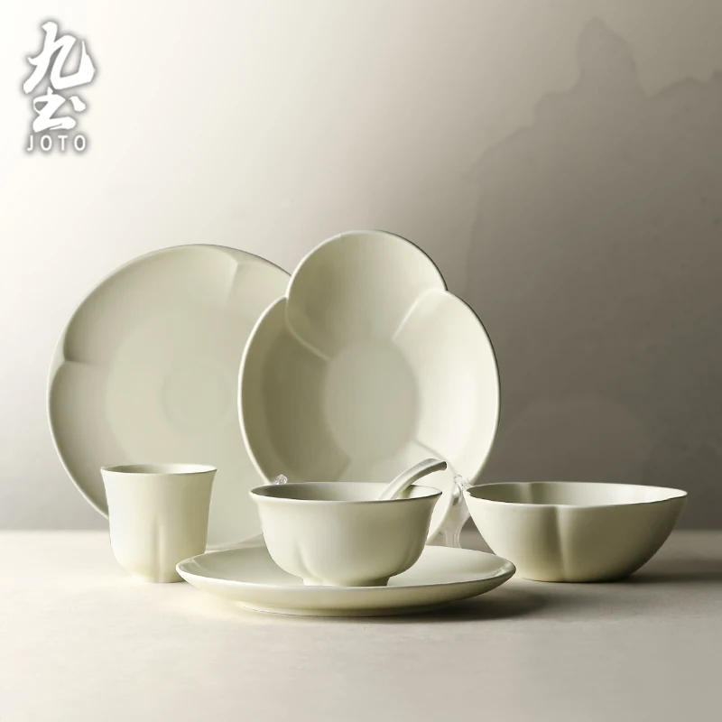 

JOTO Matte texture is warm to the touch Handmade Ceramic Matte Dinnerware Set CJR0612