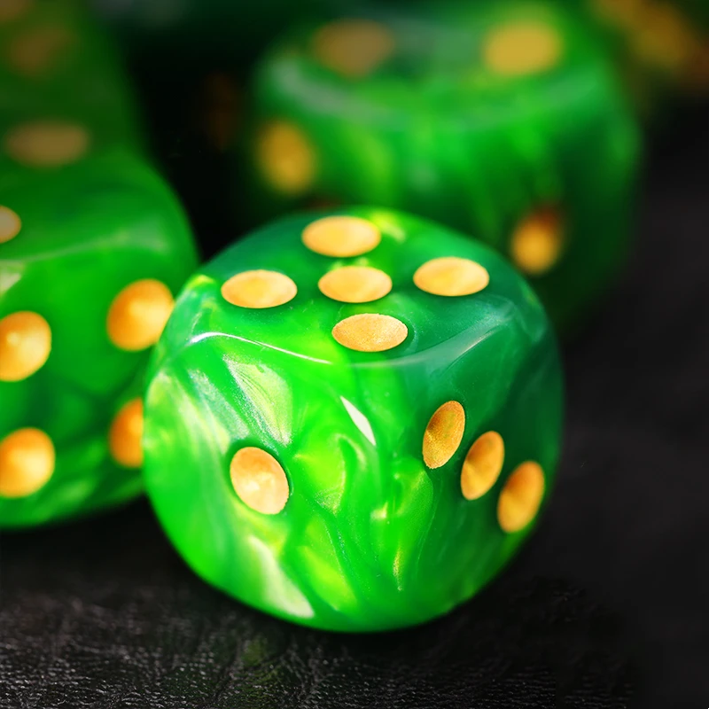 Juego de dados D6 de puntos verdes y dorados, juego de mesa Cthulhu de 40K