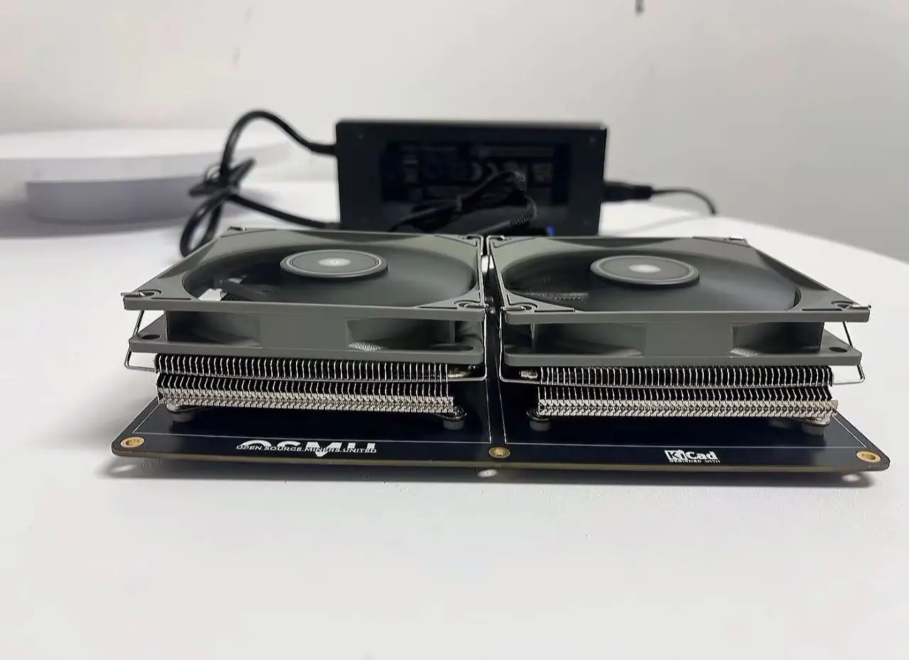 Проверенный, рабочий, новый Bitaxe NerdOctaxe 9.6T Solo ASIC-майнер 160W для домашнего майнинга BTC