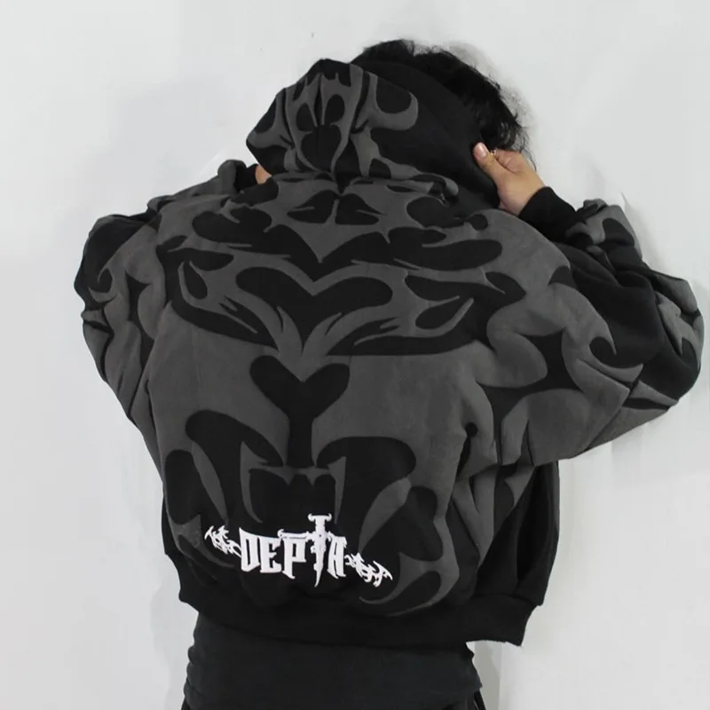 เสื้อฮู้ดสตรีทสไตล์ใหม่ที่ไม่ซ้ำใคร พร้อมเสื้อคลุมคาร์ดิแกนสไตล์ดาร์กและหมวกที่มีลายพิมพ์โฟมรูปแบบซิป