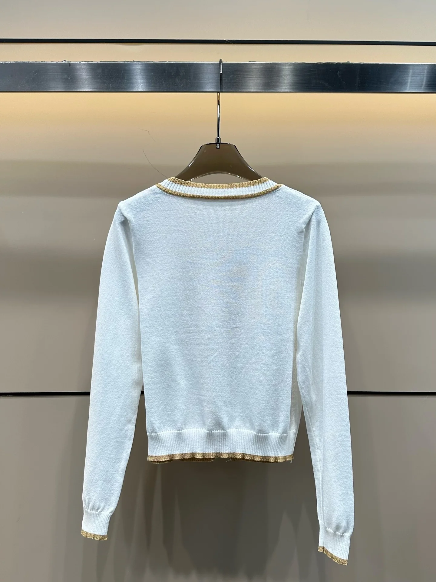 

2025 New Sweater Coat Jacket Long-sleeved Striped Buttons Fashionable Versatile Slimming Figurehugging Spring summer