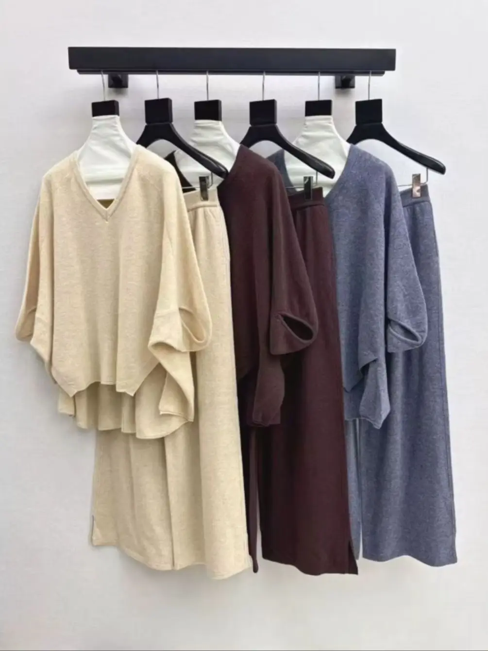 Autumn and Winter Wool Loose V-neck Sweater and Loose Waisted Straight Pants Set