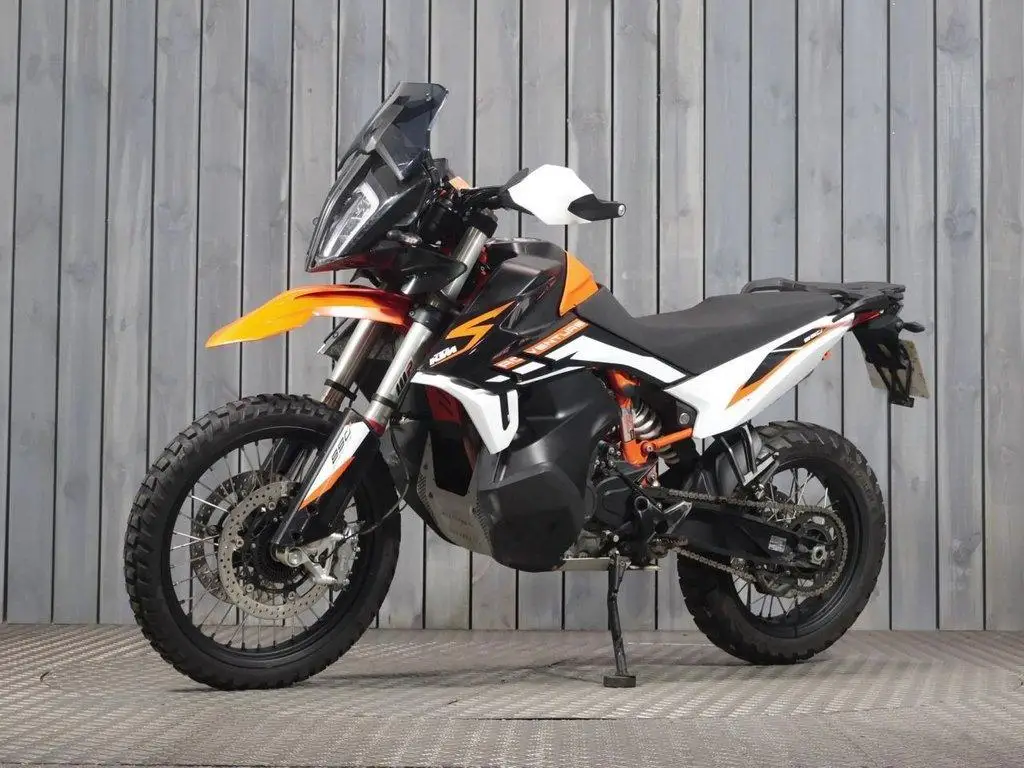 2021 KTM 890 ADVENTURE Sport Motorcycle KTM 890 ADVENTURE R 889cc