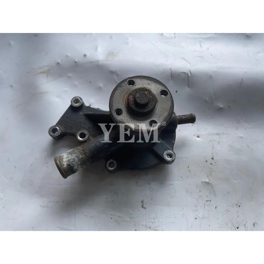 

For Kubota Diesel Engine D662 Water Pump 19883-73030 1E051-73030