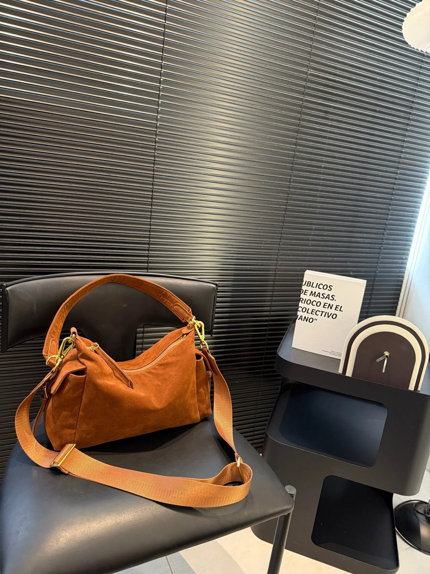 

25 New Minimalist Style Zipper Two Shoulder Strap Fashion Messenger Bag