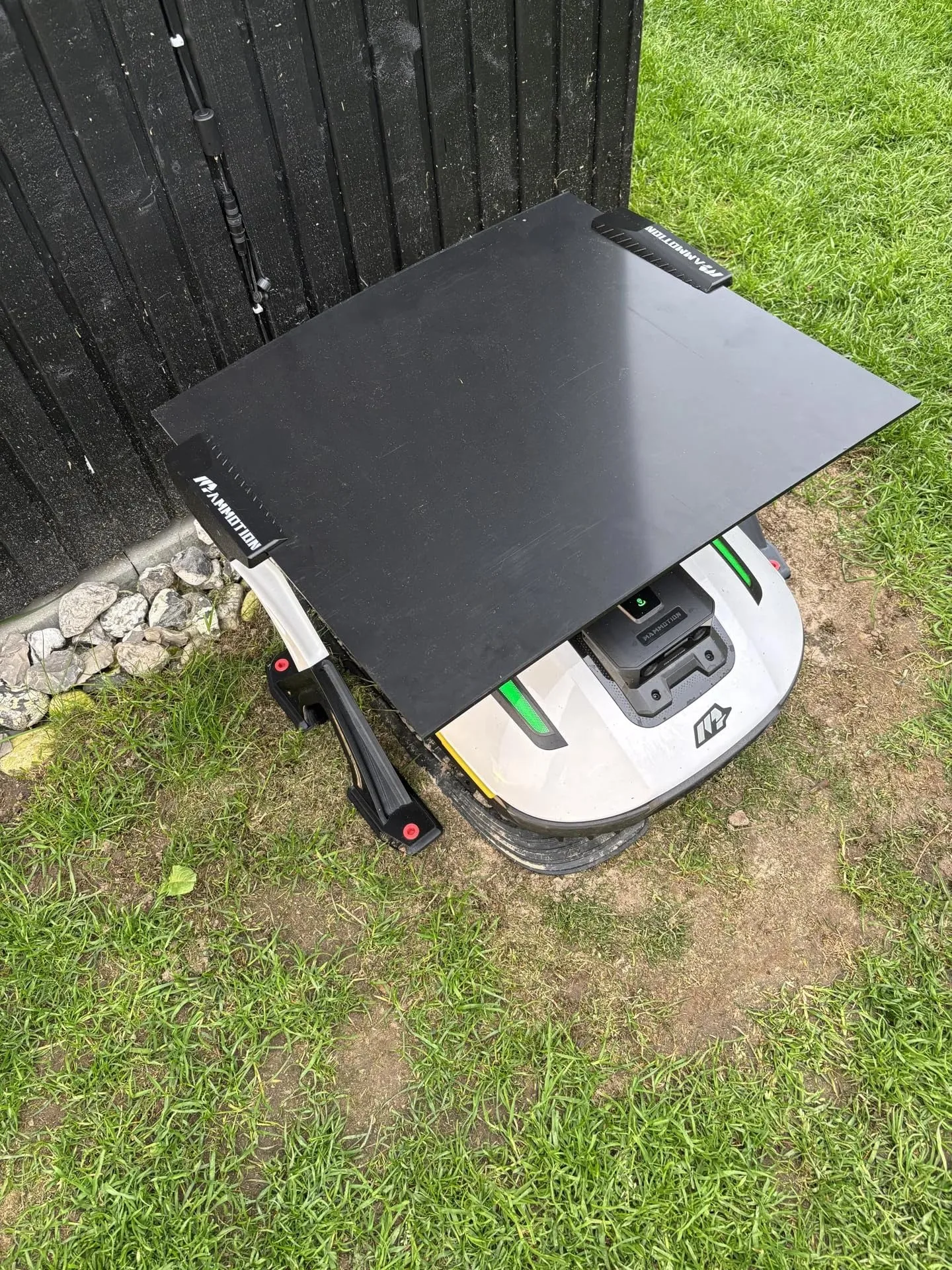 НОВОЕ ПРЕДЛОЖЕНИЕ: Робот-газонокосилка YukA 2 AWD 1500X без проводов с приложением НОВОЕ ПРЕДЛОЖЕНИЕ: Робот-газонокосилка YukA 2 AWD 1500X без проводов с приложением