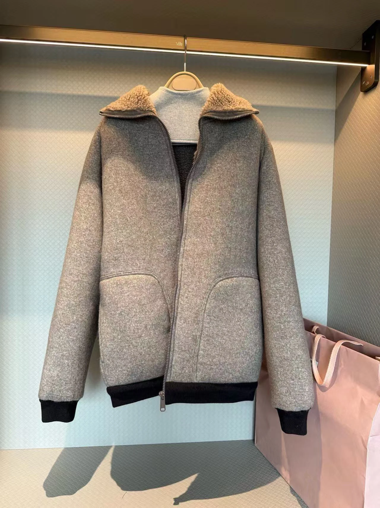 

Autumn Winter New Women Turn-down Collar Zipper Lambskin Coat Long Sleeve Chic Casual High Quality Casual Jacket Outwear Tops