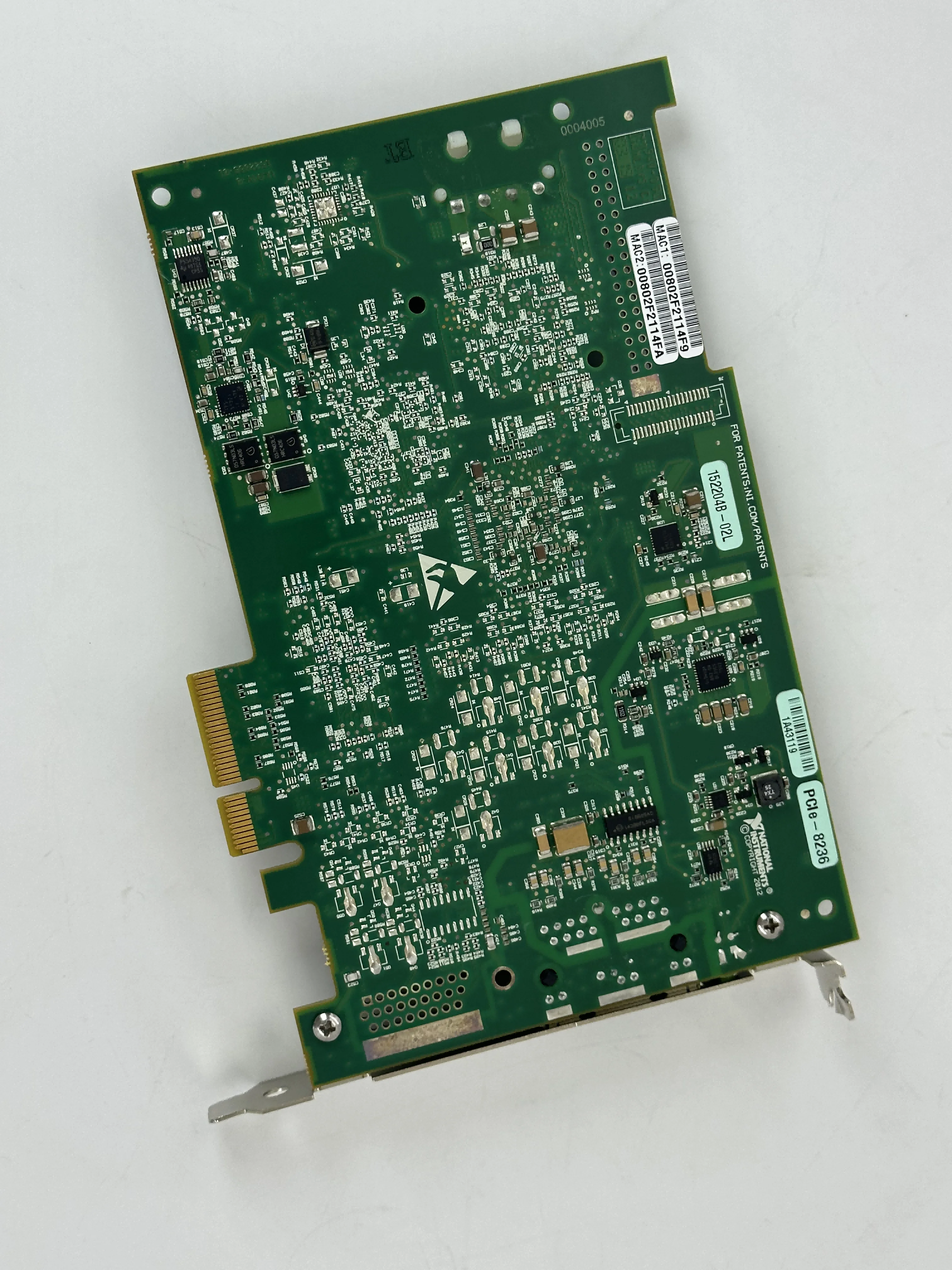 National Instruments NI PCIE-8236 782524-01