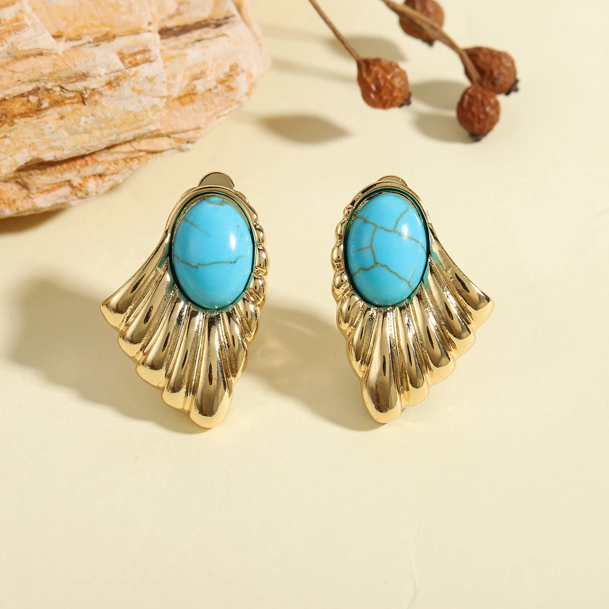 French Vintage Gold Turquoise Clip-on Earrings for Women Retro Fluted Fan Oval Stone Ear Clips Non-Pierced Jewelry Gift