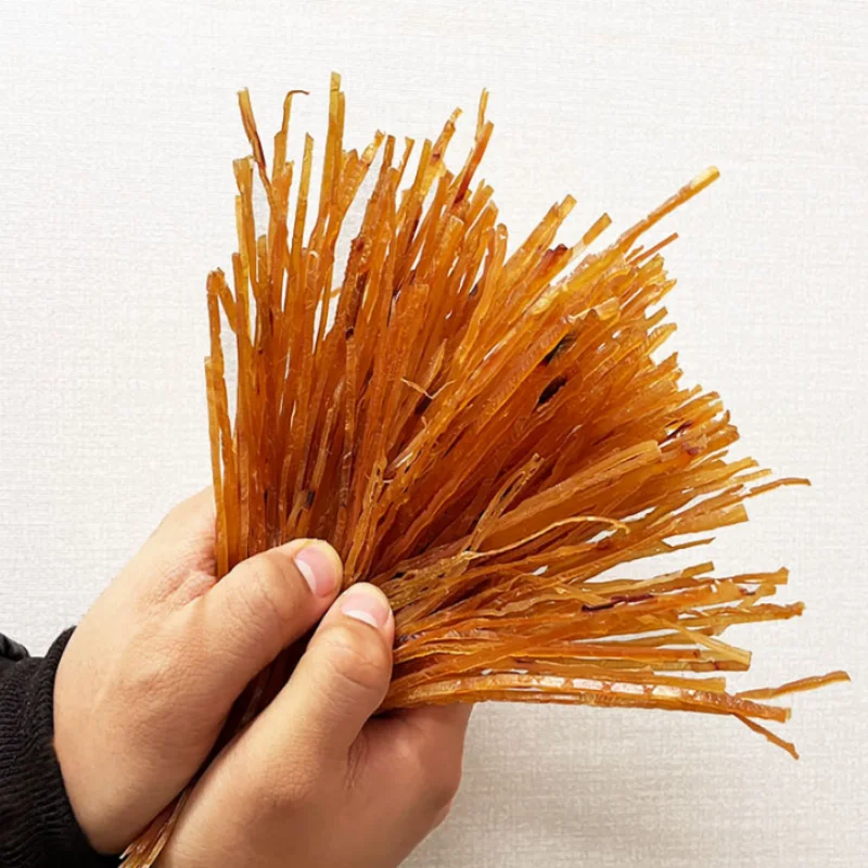 껍질을 제거한 쫀득하고 부드러운 오징어 소면 귀채 이카소멘 300g