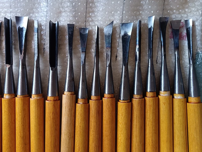 Holzbearbeitungs-Schnitzmesser, Wurzelschnitzwerkzeug, Werkzeug zur Herstellung von Teetablett-Basen, Ausstanzmesser, Meißel-Set – Detail 6