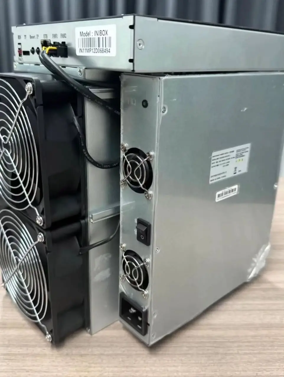 

Высококачественный майнер P. QUALITY SALES: Купи 5, получи 3 бесплатно. Pinecone Matches INIBOX Pro (2.4Gh/s) 1280W, алгоритм VersaHash (InitVerse)