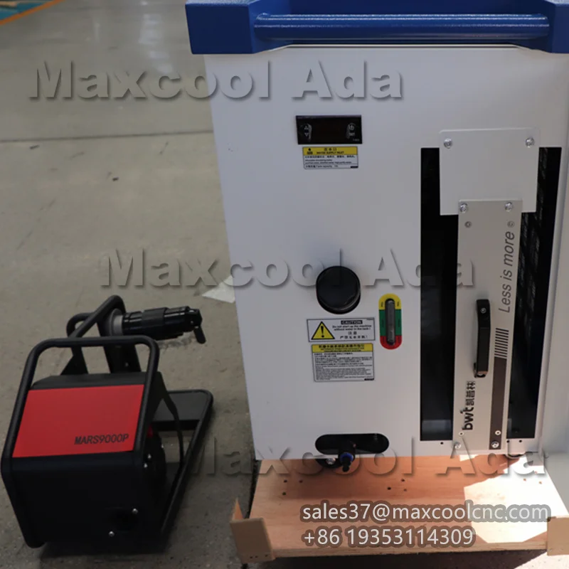 Maxcool Welding Gun With Auto Feeding System Fiber Laser Welding Machine For Auto Repair Shops